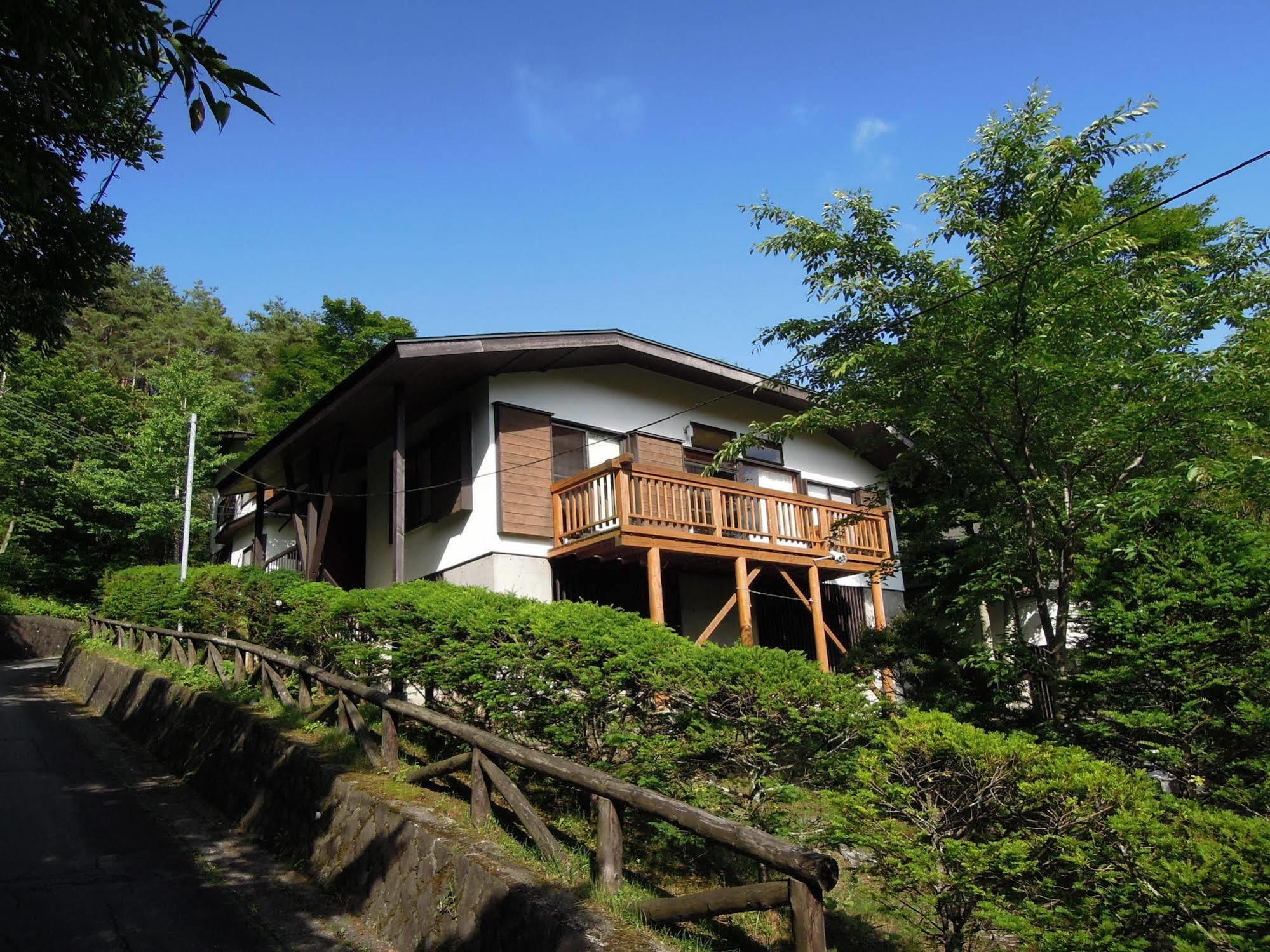 ホテルRisumura Holiday House 山中湖村 エクステリア 写真